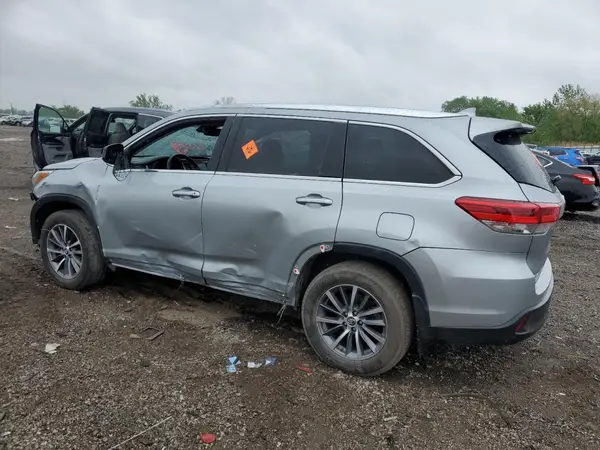 5TDJZRFH0KS959507 2019 TOYOTA HIGHLANDER - Image 2