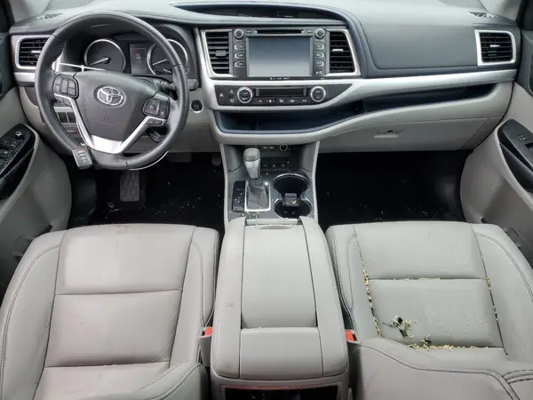 5TDJZRFH0KS959507 2019 TOYOTA HIGHLANDER - Image 8