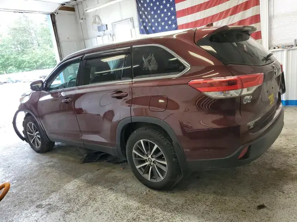 5TDJZRFH0KS985377 2019 TOYOTA HIGHLANDER - Image 2