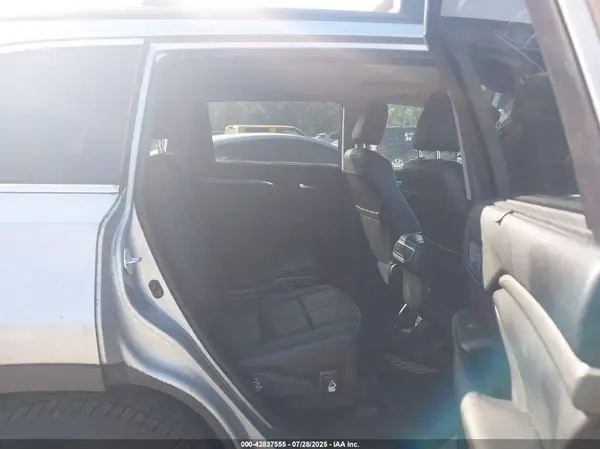 5TDJZRFH1HS359958 2017 TOYOTA HIGHLANDER - Image 8