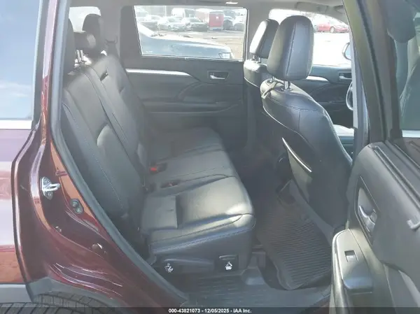 5TDJZRFH1HS362245 2017 TOYOTA HIGHLANDER - Image 8