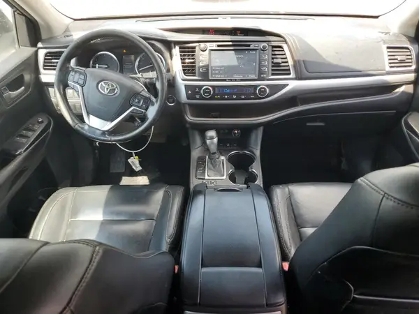 5TDJZRFH1HS363167 2017 TOYOTA HIGHLANDER - Image 8