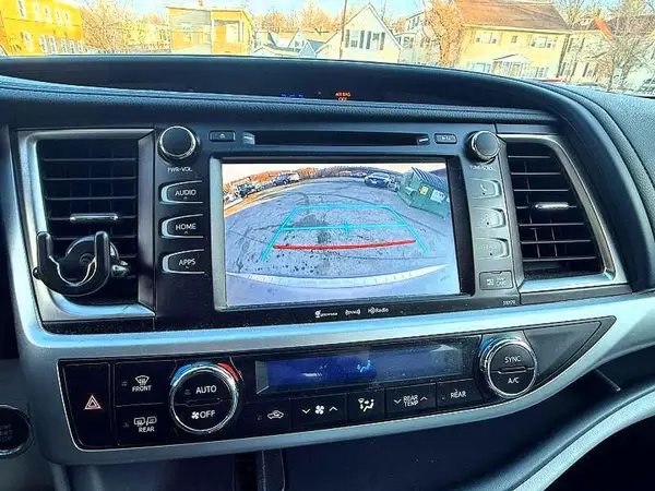 5TDJZRFH1HS363332 2017 TOYOTA HIGHLANDER - Image 8