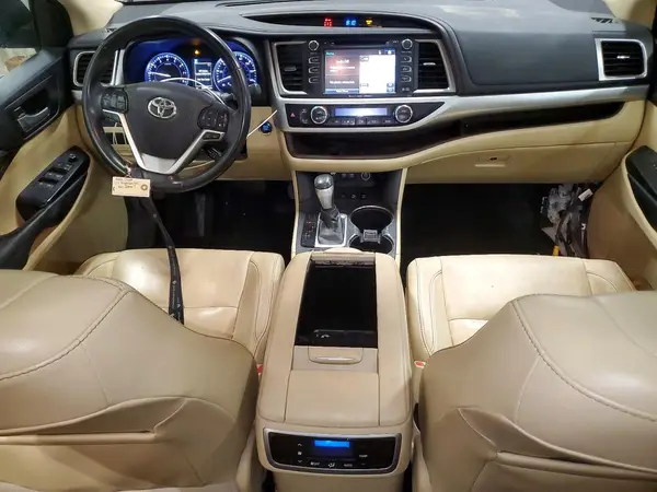 5TDJZRFH1HS365307 2017 TOYOTA HIGHLANDER - Image 8