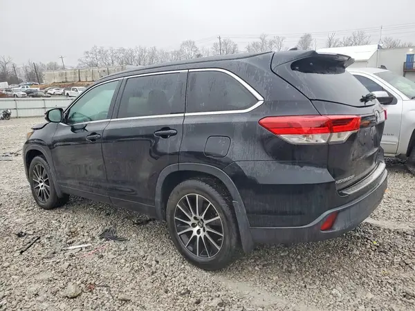 5TDJZRFH1HS366831 2017 TOYOTA HIGHLANDER - Image 2