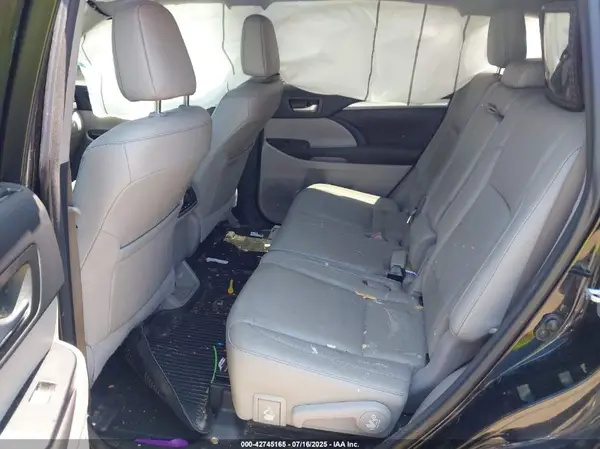 5TDJZRFH1HS372273 2017 TOYOTA HIGHLANDER - Image 8