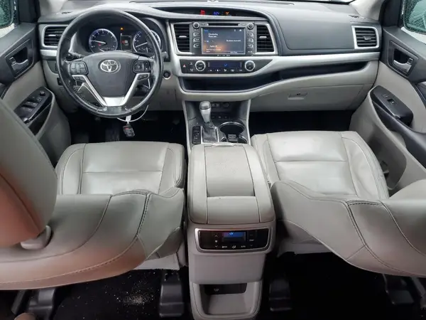 5TDJZRFH1HS375710 2017 TOYOTA HIGHLANDER - Image 8