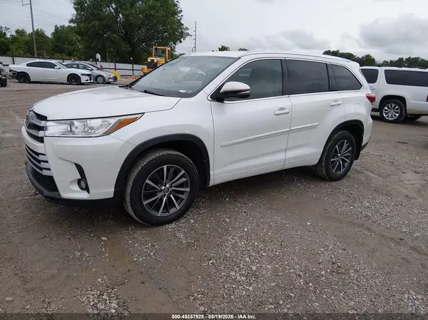 5TDJZRFH1HS391292 2017 TOYOTA HIGHLANDER - Image 2