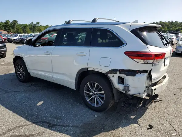 5TDJZRFH1HS391728 2017 TOYOTA HIGHLANDER - Image 2