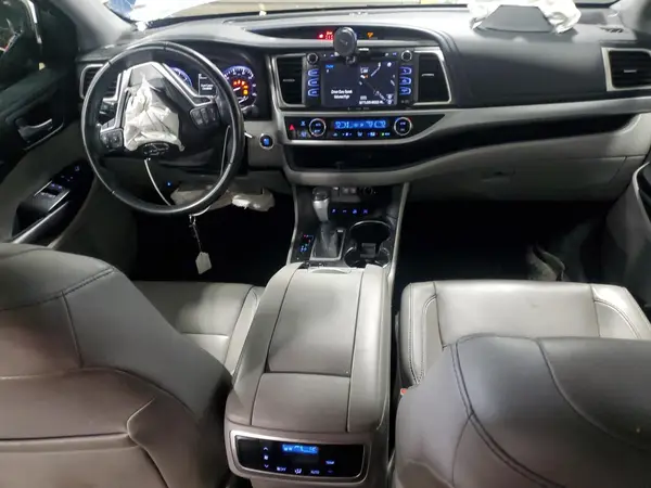 5TDJZRFH1HS391776 2017 TOYOTA HIGHLANDER - Image 8