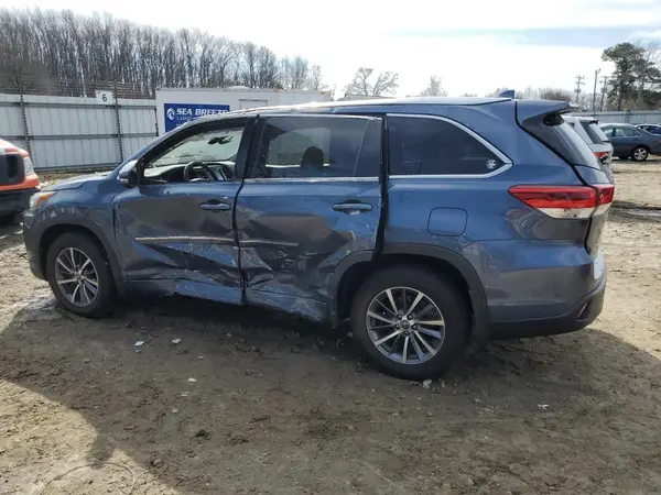 5TDJZRFH1HS393351 2017 TOYOTA HIGHLANDER - Image 2