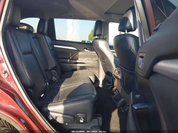 5TDJZRFH1HS408091 2017 TOYOTA HIGHLANDER - Image 8