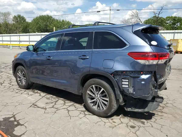 5TDJZRFH1HS408351 2017 TOYOTA HIGHLANDER - Image 2