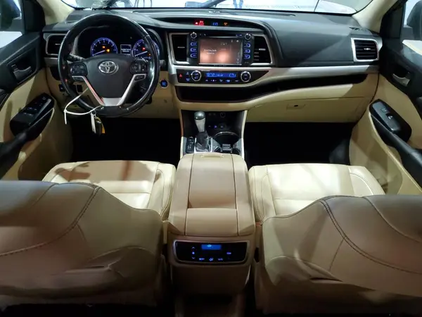 5TDJZRFH1HS413842 2017 TOYOTA HIGHLANDER - Image 8