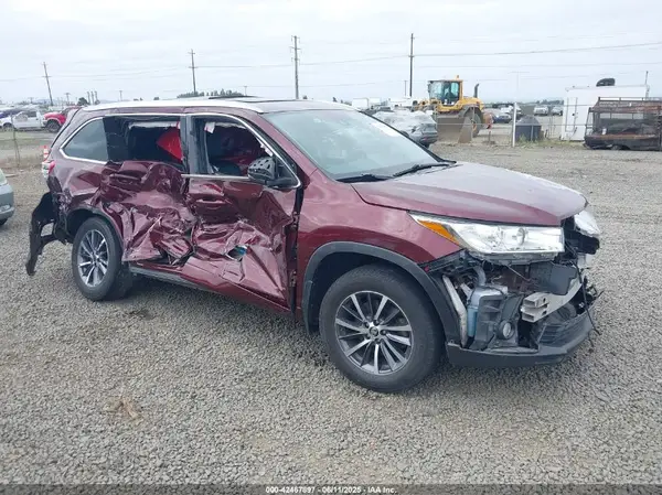 5TDJZRFH1HS418510 2017 TOYOTA HIGHLANDER - Image 1