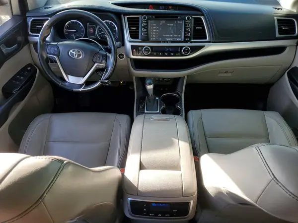 5TDJZRFH1HS418927 2017 TOYOTA HIGHLANDER - Image 8