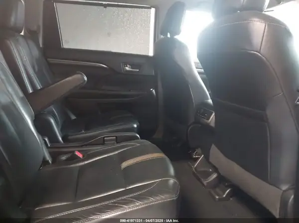 5TDJZRFH1HS421164 2017 TOYOTA HIGHLANDER - Image 8
