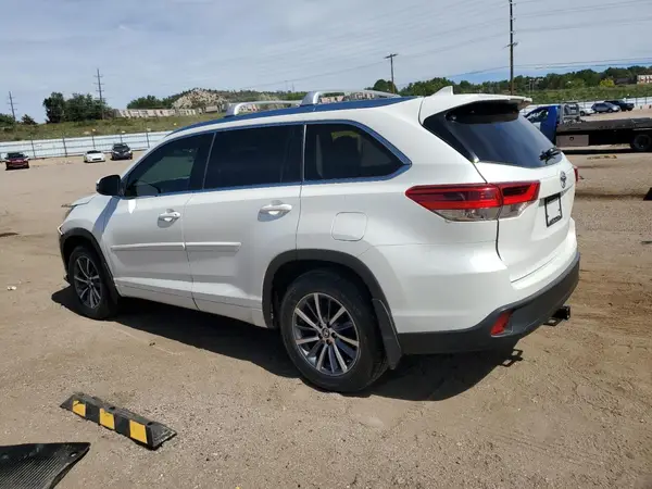 5TDJZRFH1HS427479 2017 TOYOTA HIGHLANDER - Image 2