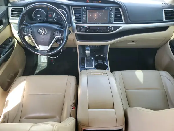 5TDJZRFH1HS427479 2017 TOYOTA HIGHLANDER - Image 8