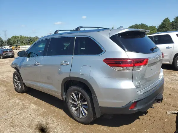 5TDJZRFH1HS434304 2017 TOYOTA HIGHLANDER - Image 2