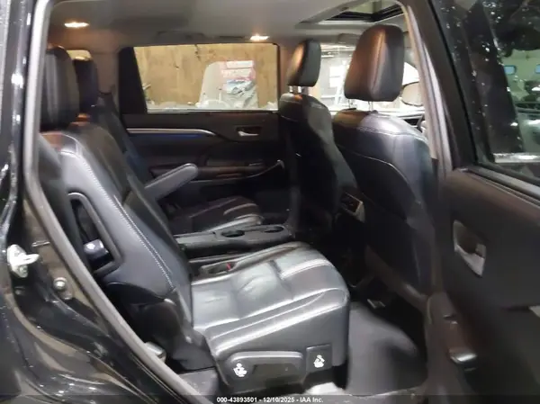 5TDJZRFH1HS442158 2017 TOYOTA HIGHLANDER - Image 8