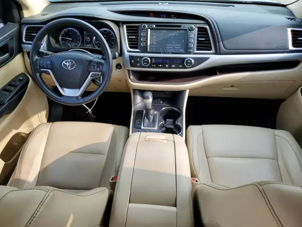 5TDJZRFH1HS444153 2017 TOYOTA HIGHLANDER - Image 8