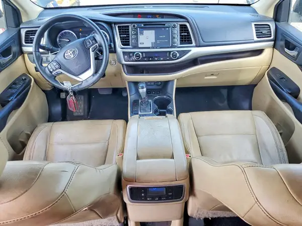 5TDJZRFH1HS445853 2017 TOYOTA HIGHLANDER - Image 8