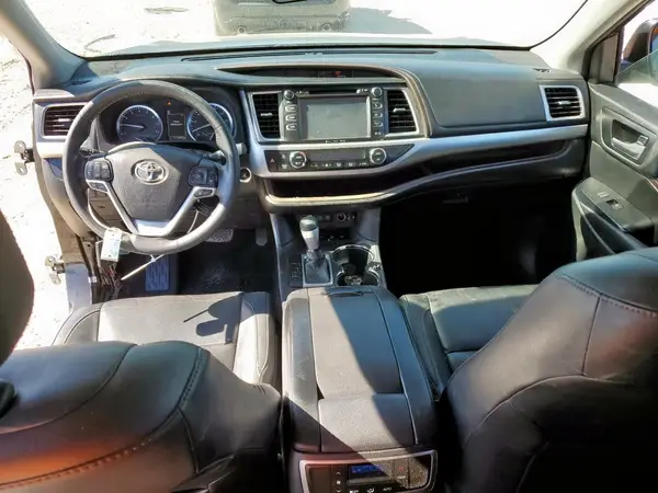 5TDJZRFH1HS453080 2017 TOYOTA HIGHLANDER - Image 8