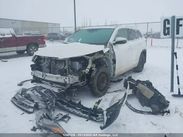 5TDJZRFH1HS455105 2017 TOYOTA HIGHLANDER - Image 2