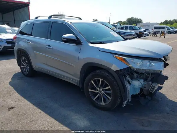 5TDJZRFH1HS456545 2017 TOYOTA HIGHLANDER - Image 1