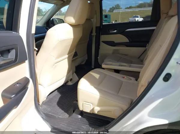 5TDJZRFH1HS458893 2017 TOYOTA HIGHLANDER - Image 8
