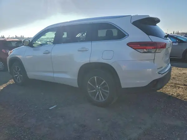5TDJZRFH1HS483776 2017 TOYOTA HIGHLANDER - Image 2
