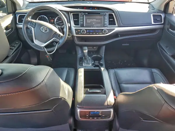5TDJZRFH1HS483776 2017 TOYOTA HIGHLANDER - Image 8