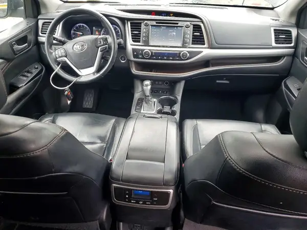 5TDJZRFH1HS509924 2017 TOYOTA HIGHLANDER - Image 8