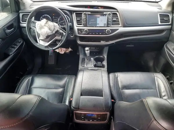 5TDJZRFH1HS514962 2017 TOYOTA HIGHLANDER - Image 8