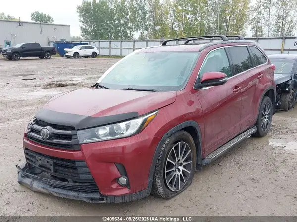 5TDJZRFH1HS515173 2017 TOYOTA HIGHLANDER - Image 2