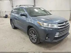5TDJZRFH1JS499496 2018 TOYOTA HIGHLANDER
