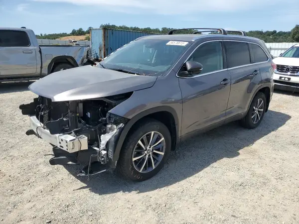5TDJZRFH1JS523764 2018 TOYOTA HIGHLANDER - Image 1