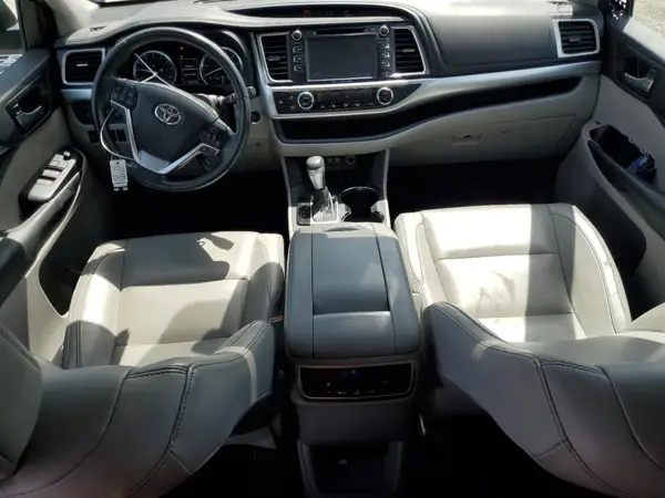 5TDJZRFH1JS523764 2018 TOYOTA HIGHLANDER - Image 8
