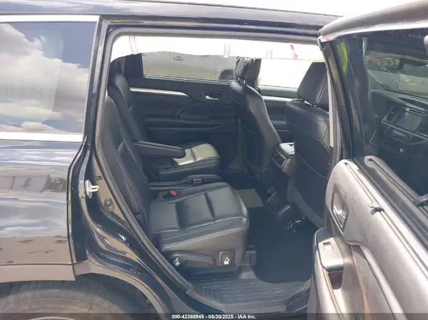 5TDJZRFH1JS530455 2018 TOYOTA HIGHLANDER - Image 8