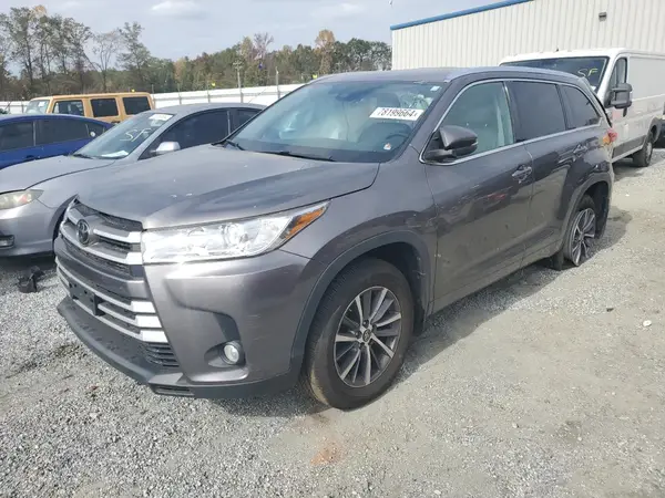 5TDJZRFH1JS535316 2018 TOYOTA HIGHLANDER - Image 1