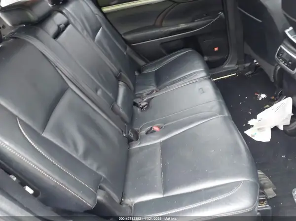 5TDJZRFH1JS543044 2018 TOYOTA HIGHLANDER - Image 8
