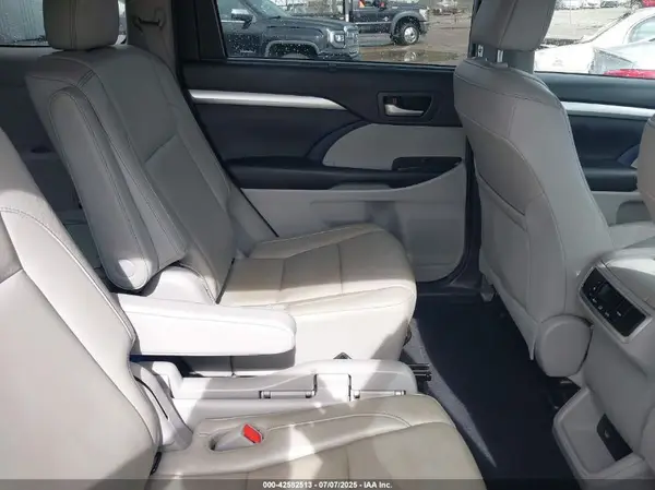 5TDJZRFH1JS545568 2018 TOYOTA HIGHLANDER - Image 8