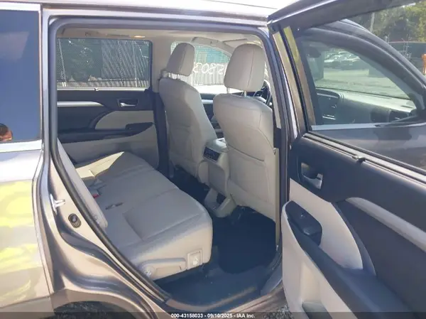 5TDJZRFH1JS547160 2018 TOYOTA HIGHLANDER - Image 8