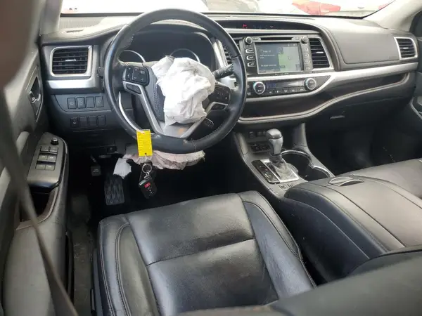 5TDJZRFH1JS549135 2018 TOYOTA HIGHLANDER - Image 8