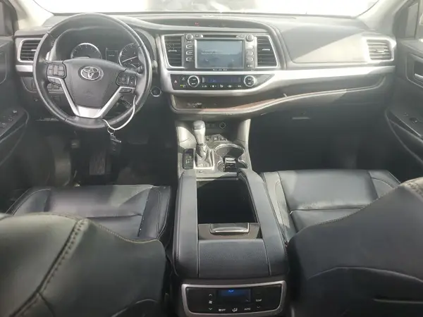 5TDJZRFH1JS557722 2018 TOYOTA HIGHLANDER - Image 8