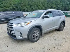 5TDJZRFH1JS557753 2018 TOYOTA HIGHLANDER