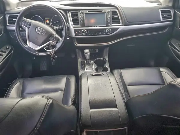 5TDJZRFH1JS557848 2018 TOYOTA HIGHLANDER - Image 8