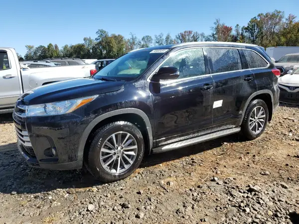 5TDJZRFH1JS558529 2018 TOYOTA HIGHLANDER - Image 1