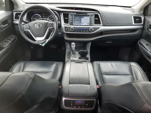 5TDJZRFH1JS800297 2018 TOYOTA HIGHLANDER - Image 8